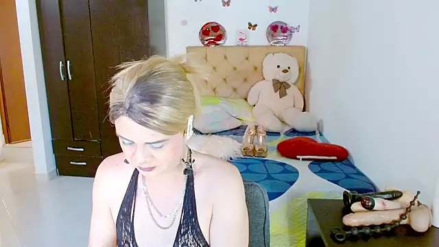 Dolldirtyxxx online show from 06-27-26, 10:15