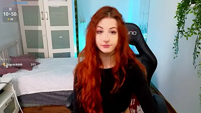 Snapshot of Katy_diamond_ chatting on 02-19-25, 05:38 Katy diamond online show from 02-19-25, 05:38