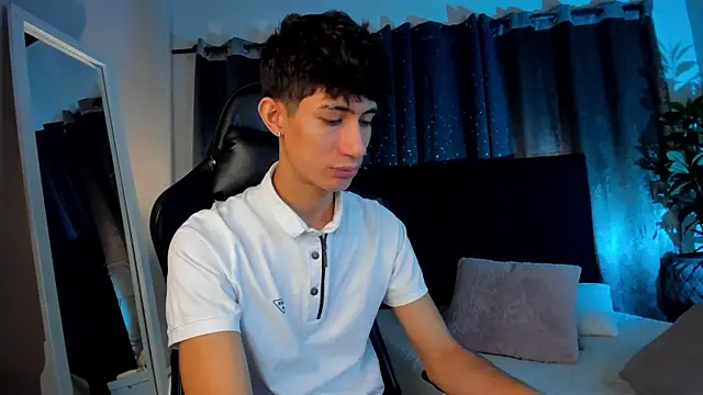 NovaaWheler online show from 04-08-26, 12:27