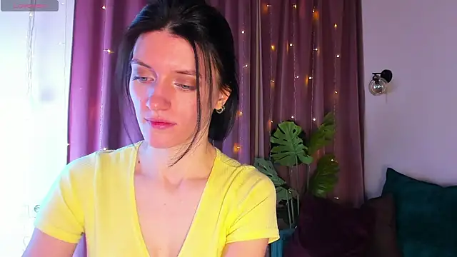 Snapshot of roxy_riot_ chatting on 02-06-25, 06:40 roxy riot online show from 02-06-25, 06:40