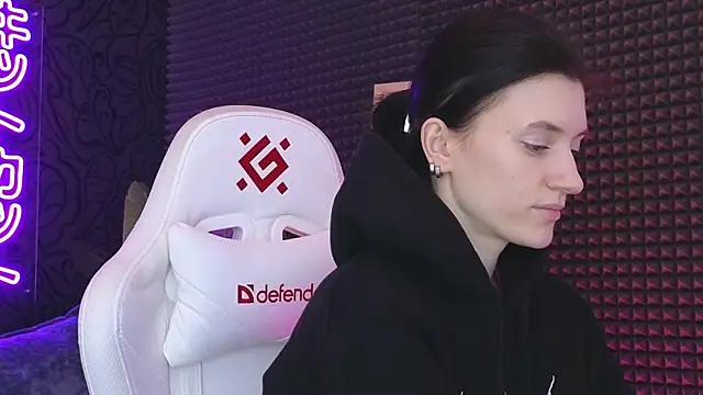 Snapshot of roxy_riot_ chatting on 03-03-25, 07:43 roxy riot online show from 03-03-25, 07:43