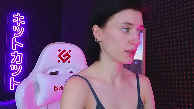 Snapshot of roxy_riot_ chatting on 03-07-25, 07:41 roxy riot online show from 03-07-25, 07:41