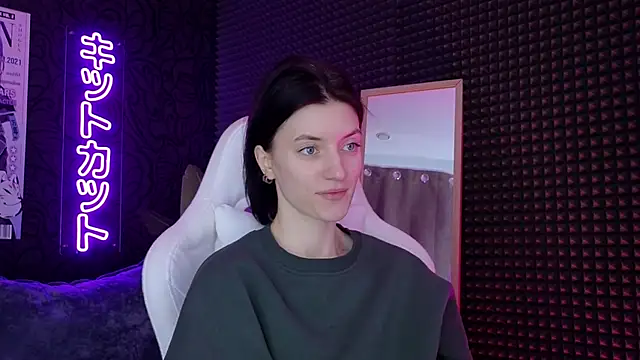 Snapshot of roxy_riot_ chatting on 03-09-25, 01:35 roxy riot online show from 03-09-25, 01:35