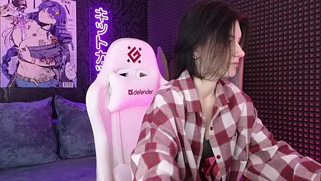 Snapshot of roxy_riot_ chatting on 03-10-25, 01:23 roxy riot online show from 03-10-25, 01:23