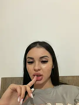 LilaRoses online show from 05-21-26, 08:27