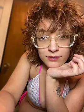 Snapshot of grassXass420 chatting on 05-23-26, 05:45 grassXass420 online show from 05-23-26, 05:45