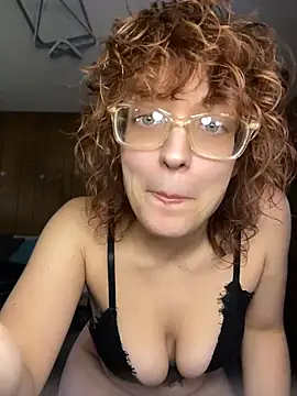 Snapshot of grassXass420 chatting on 05-28-26, 03:31 grassXass420 online show from 05-28-26, 03:31