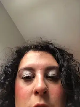 Snapshot of LunaSoleil9 chatting on 02-05-25, 12:17 LunaSoleil9 online show from 02-05-25, 12:17