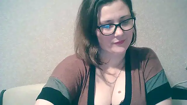 MerryLaCherry online show from 02-05-25, 01:37