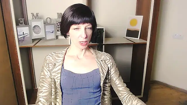  AngeliaFlow  online show from 09-17-25, 06:15