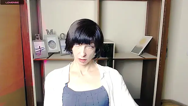  AngeliaFlow  online show from 10-13-25, 06:57