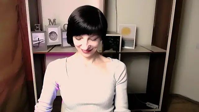  AngeliaFlow  online show from 01-08-26, 09:55