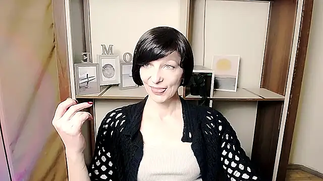  AngeliaFlow  online show from 02-11-26, 10:20