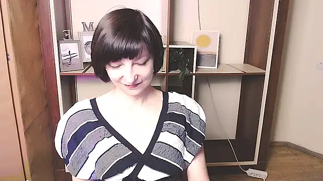  AngeliaFlow  online show from 04-22-26, 08:28