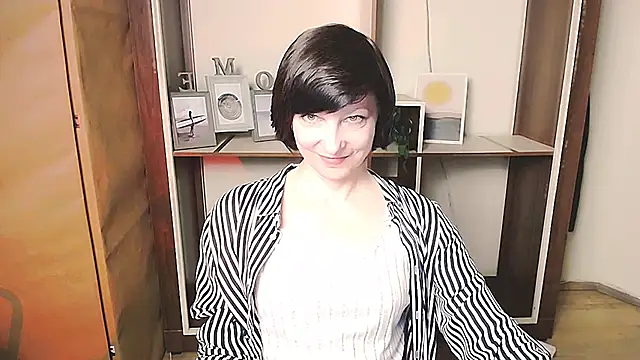  AngeliaFlow  online show from 04-27-26, 08:34