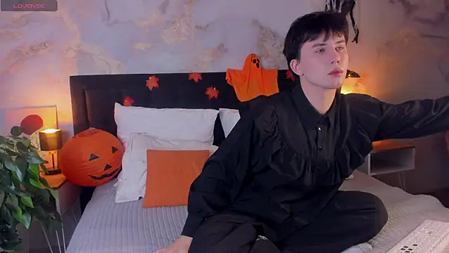 AdrianoAubert online show from 11-06-25, 03:07