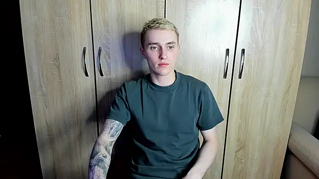 crazybottom99 online show from 03-10-25, 05:29