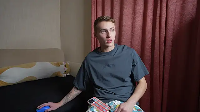 crazybottom99 online show from 10-12-25, 05:34