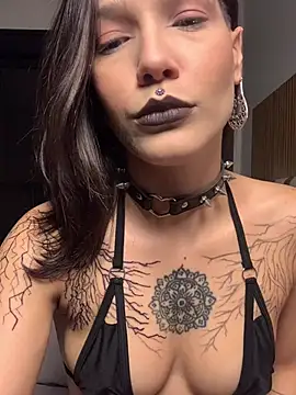 Snapshot of nickelfie chatting on 05-17-26, 03:08 nickelfie online show from 05-17-26, 03:08