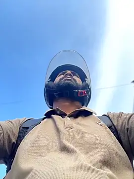 Snapshot of Rishwithr chatting on 02-14-26, 01:46 Rishwithr online show from 02-14-26, 01:46