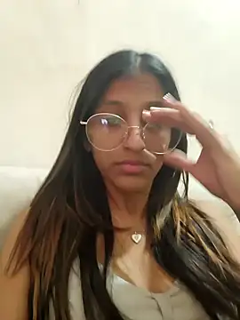 Snapshot of kissmebishh chatting on 02-16-25, 10:21 kissmebishh online show from 02-16-25, 10:21