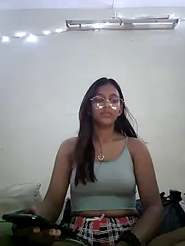 Snapshot of kissmebishh chatting on 03-21-25, 10:06 kissmebishh online show from 03-21-25, 10:06