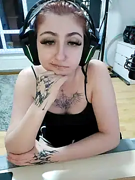 Gamergirl-Linela online show from 03-05-25, 06:34