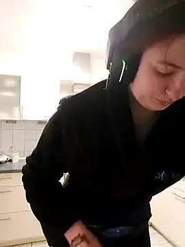 Gamergirl-Linela online show from 03-10-25, 07:50