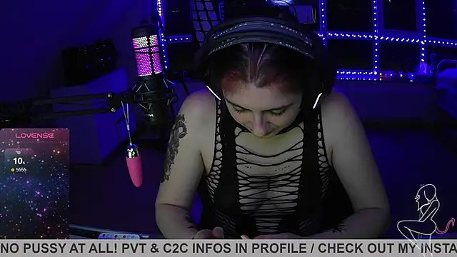 Gamergirl-Linela online show from 03-18-25, 10:26