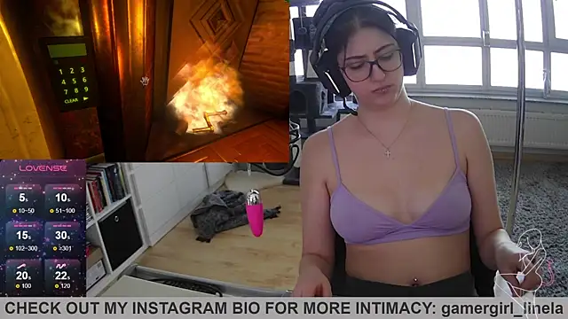 Gamergirl-Linela online show from 10-21-25, 09:54