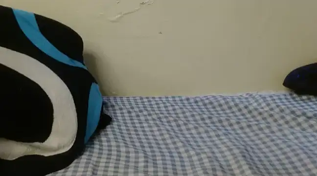 Snapshot of SweetLeona chatting on 03-17-25, 12:25 SweetLeona online show from 03-17-25, 12:25