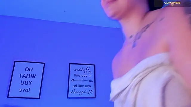 Morgan Wright online show from 04-21-26, 01:42