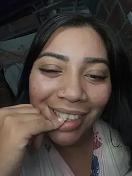 Sophia Brunett online show from 11-28-25, 04:37