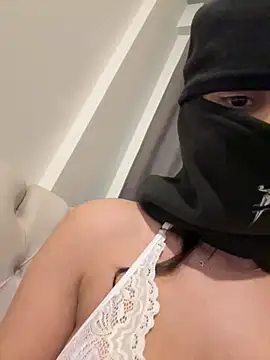 Snapshot of perinin50tonu chatting on 02-25-25, 12:14 perinin50tonu online show from 02-25-25, 12:14