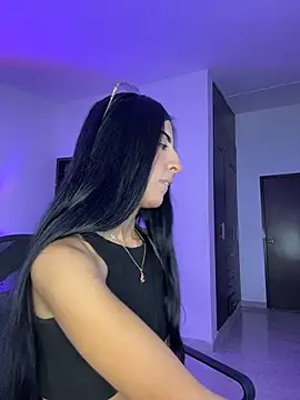 Snapshot of Mirandaa_Rogers chatting on 07-19-26, 02:43 Mirandaa Rogers online show from 07-19-26, 02:43