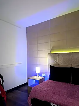 Snapshot of _michonne_ chatting on 10-31-25, 08:43 michonne online show from 10-31-25, 08:43