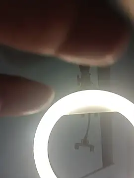 Snapshot of _michonne_ chatting on 11-27-25, 08:33 michonne online show from 11-27-25, 08:33