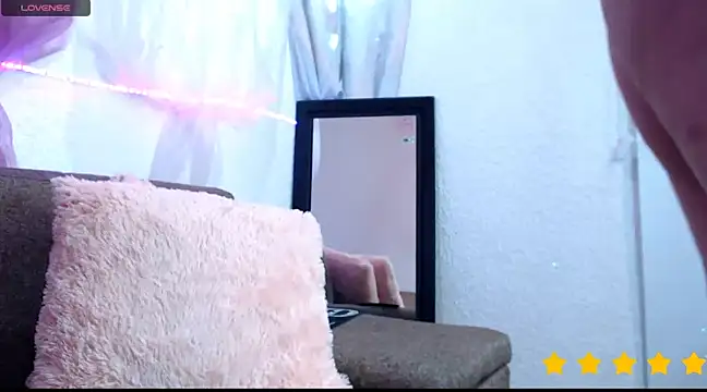 Snapshot of alisonandree chatting on 02-26-25, 04:35 alisonandree online show from 02-26-25, 04:35