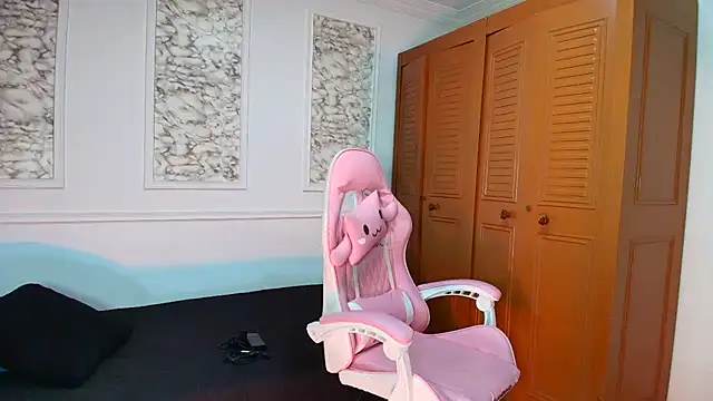 Danella houston online show from 12-05-25, 05:42