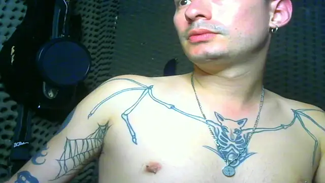 vampireathome online show from 03-19-25, 04:03