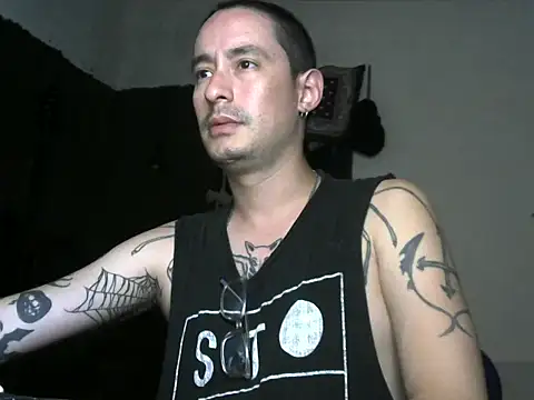 vampireathome online show from 09-18-25, 02:57