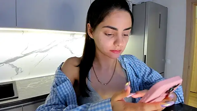 EmiliaZen online show from 03-18-25, 02:26