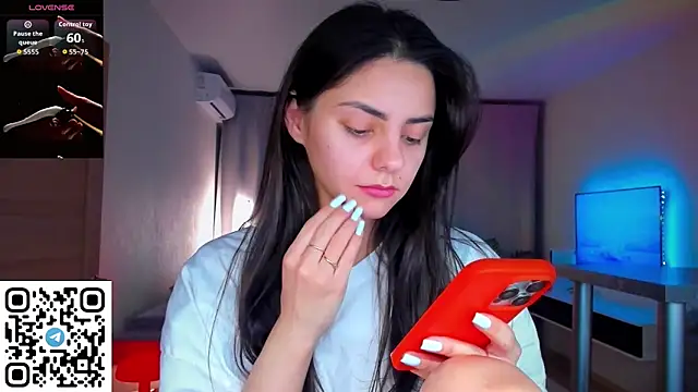 EmiliaZen online show from 04-25-26, 07:22