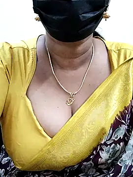 Snapshot of niiveditha chatting on 02-16-25, 11:05 niiveditha online show from 02-16-25, 11:05