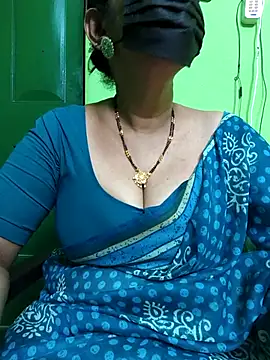 Snapshot of niiveditha chatting on 02-28-25, 09:36 niiveditha online show from 02-28-25, 09:36