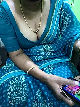 Snapshot of niiveditha chatting on 09-18-25, 02:08 niiveditha online show from 09-18-25, 02:08