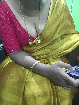 niiveditha online show from 12-17-25, 06:19