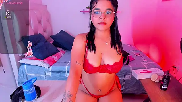 Snapshot of Tatianaa@xh chatting on 09-13-25, 05:46 Tatianaaxh online show from 09-13-25, 05:46