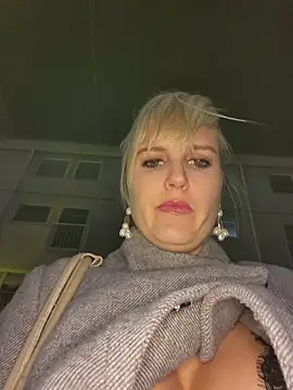 Sexybiene969 online show from 11-06-25, 05:14