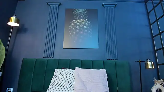 scarlet edwars online show from 04-10-26, 07:18